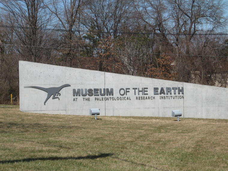 Museum of the Earth sign photo