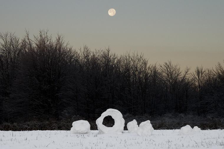 Snowhenge photo
